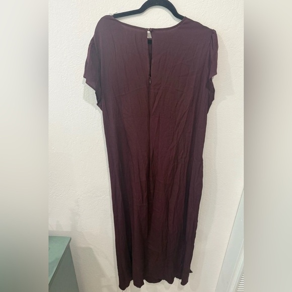 NWT Reformation Fraiser Dress in Prune, size 20 - Picture 3 of 7
